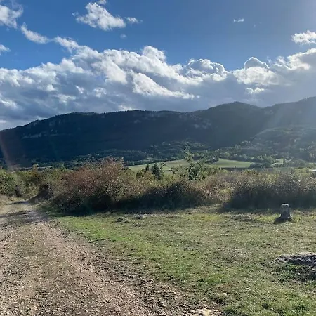 Semesterbostad The Hideaway Nébias