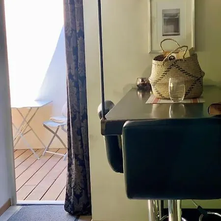 The Hideaway Nébias