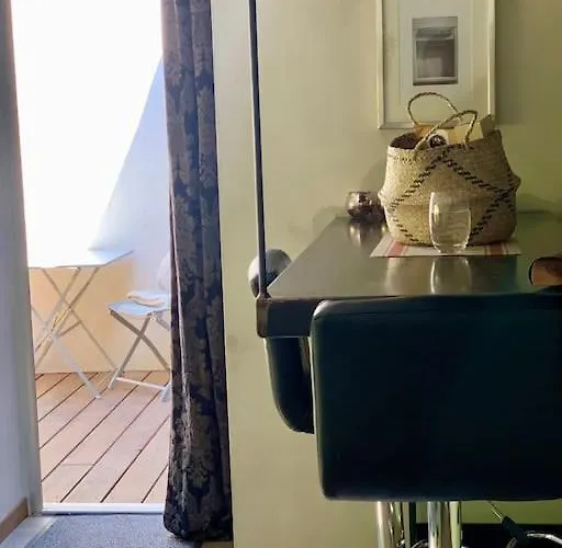 The Hideaway Nébias